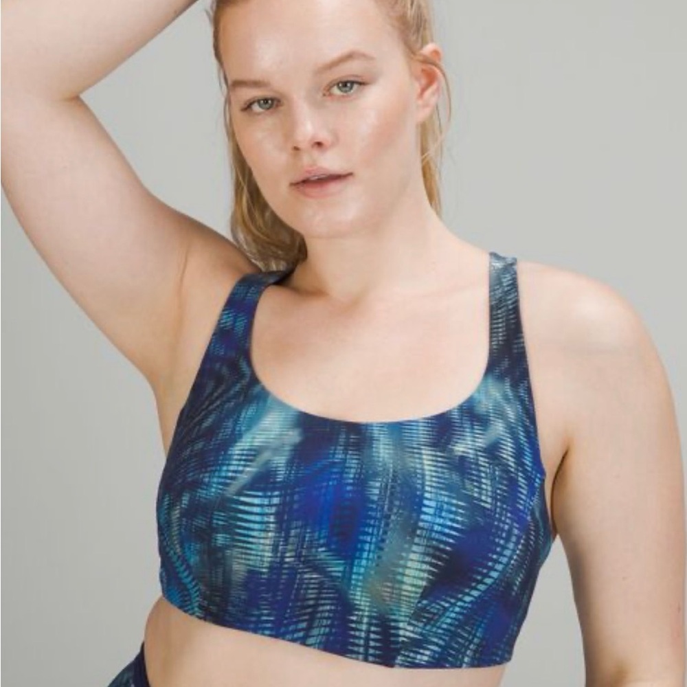 Lululemon bra size 10
